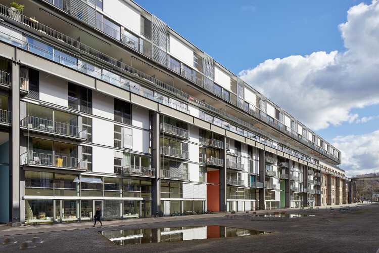 2020: Katharina-Sulzer-Platz, Sulzerareal, Wohnüberbauung Kranbahn