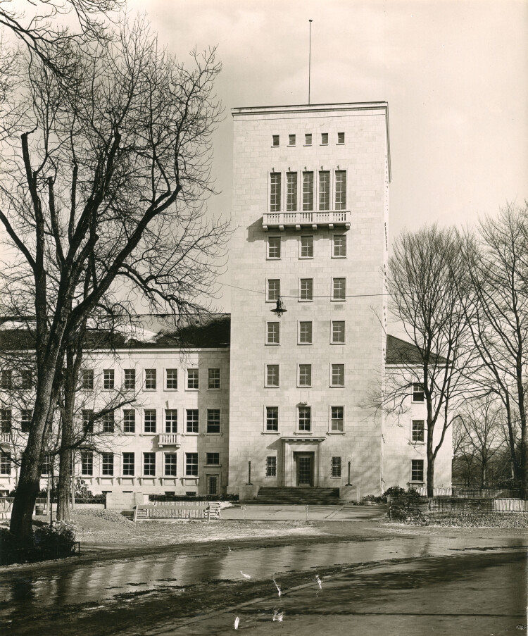 um 1930: General-Guisanstrasse 40, Neubau Winterthur Versicherung, Unfall Gebäude