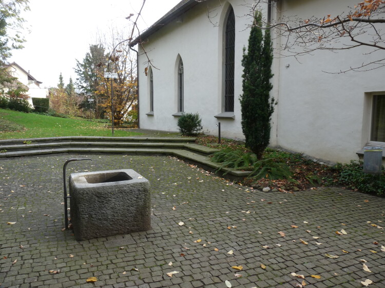 Brunnen bei der reformierten Kirche