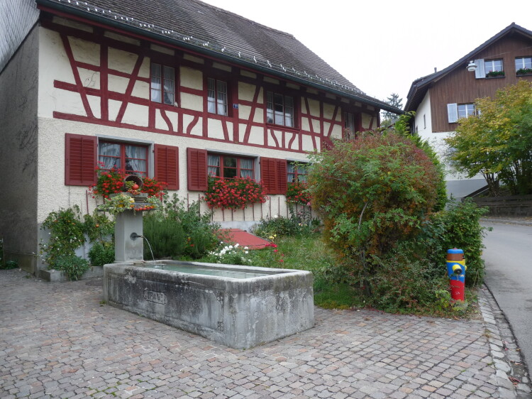 Brunnen an der Ecke Oberseener- / Köhlbergstrasse