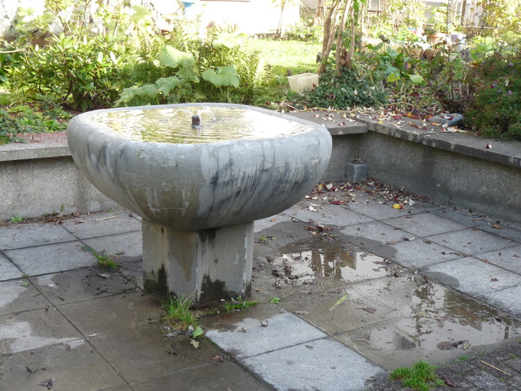 Das schweizerdeutsche Wort «Gätzi»  bezeichnet eine Wasserschöpfkelle aus Blech oder Kupfer, 2012